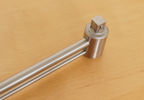How to Use a Torque Wrench to Tighten Bolts Correctly